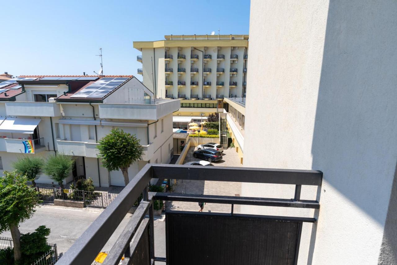 Hotel Milanese Rimini Exterior photo